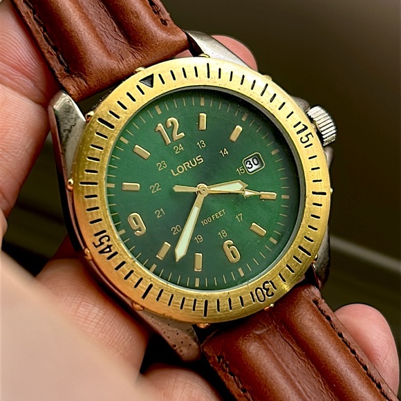 🖤Vtg LORUS green dial leather men’s watch